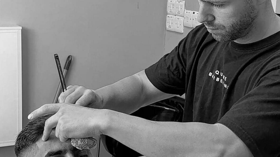 Precision detailing with comb and scissors